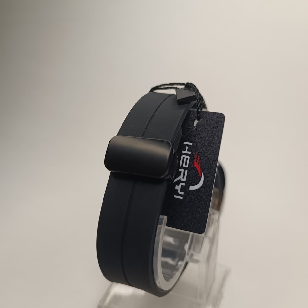attixo watch with magnetic lock